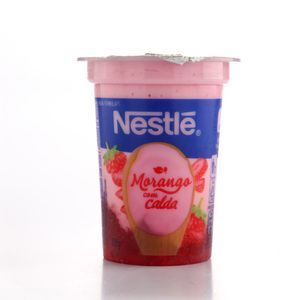 Iogurte Nestlé Bicamada Morango Pote 150g